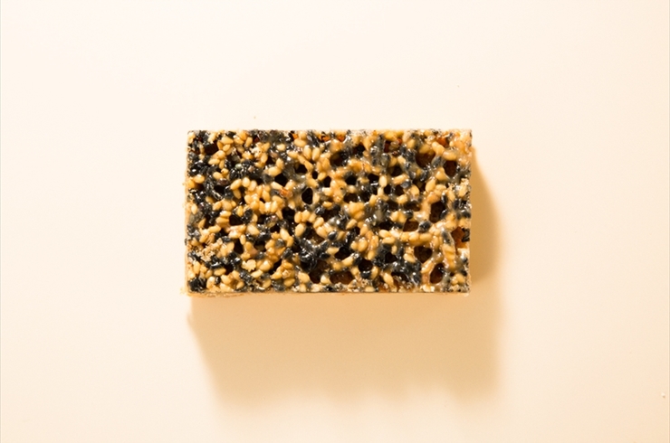 ゴマとくるみのサブレ