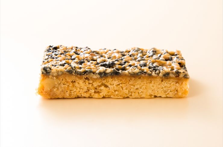 ゴマとくるみのサブレ